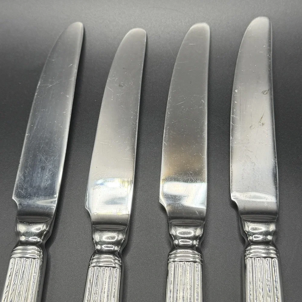 Wallace Silversmith Stainless Flatware Dinner Knives 18/10 Set/4